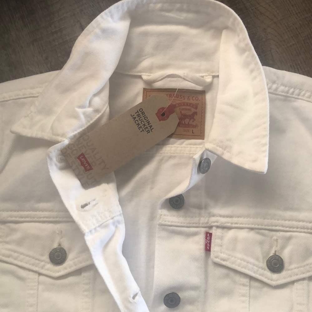 Levi’s white Trucker Denim jacket